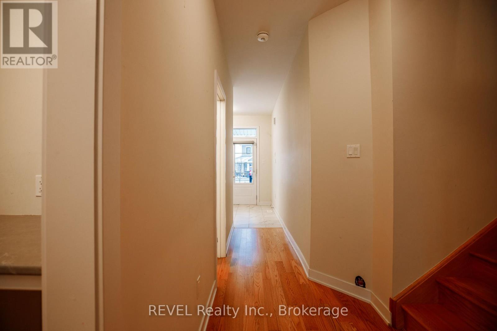 16 Stern Drive, Welland (Dain City), Ontario  L3B 0M2 - Photo 4 - X12653212