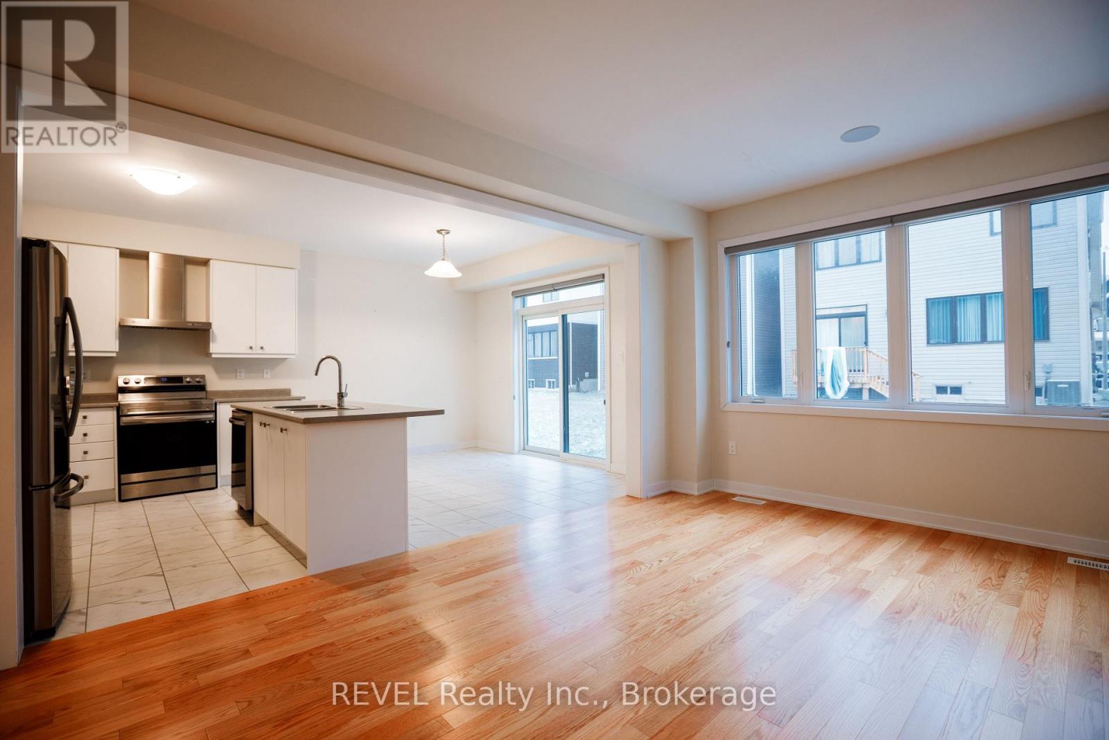 16 Stern Drive, Welland (Dain City), Ontario  L3B 0M2 - Photo 5 - X12653212