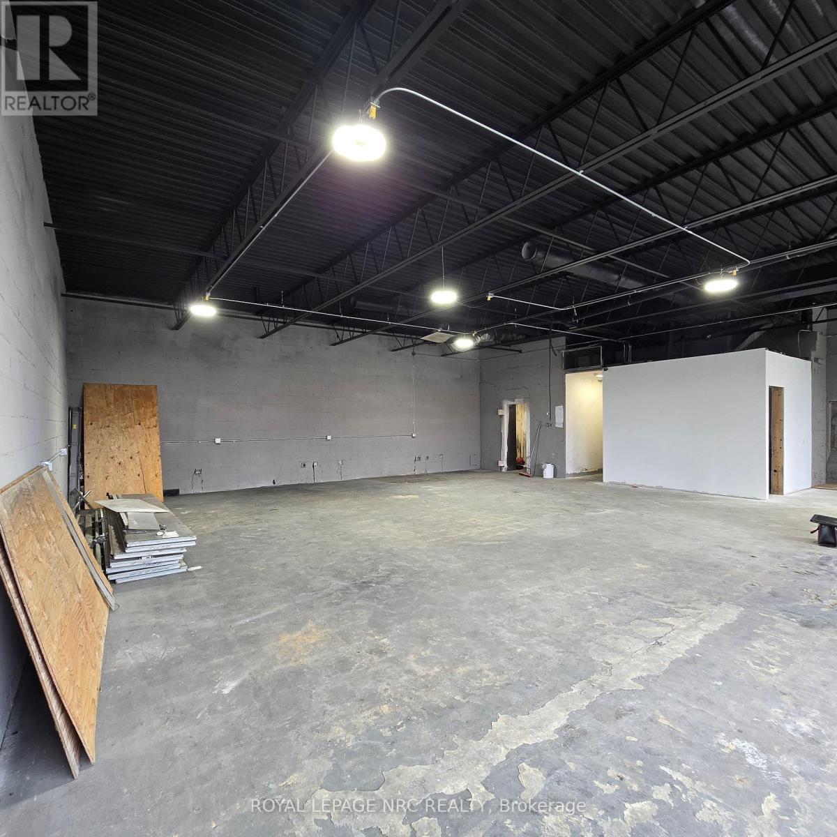 108 Hartzel Road, St. Catharines, Ontario  L2P 1N4 - Photo 6 - X12653238