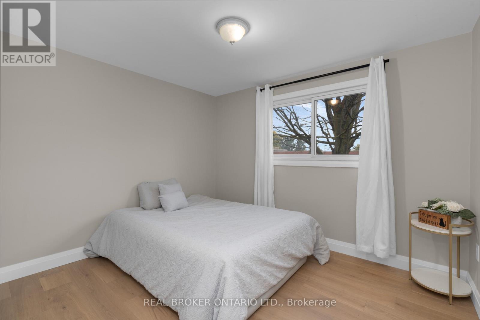 17 Locke Avenue, Clearview (Stayner), Ontario  L0M 1S0 - Photo 18 - S12427999