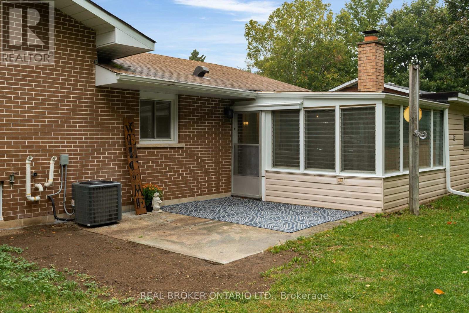 17 Locke Avenue, Clearview (Stayner), Ontario  L0M 1S0 - Photo 33 - S12427999