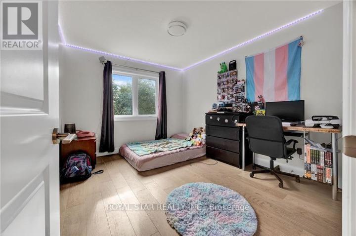 Upper - 119 Waterloo Street, Kitchener, Ontario  N2H 3V5 - Photo 11 - X12645488