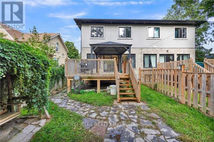 Upper - 119 Waterloo Street, Kitchener, Ontario  N2H 3V5 - Photo 33 - X12645488