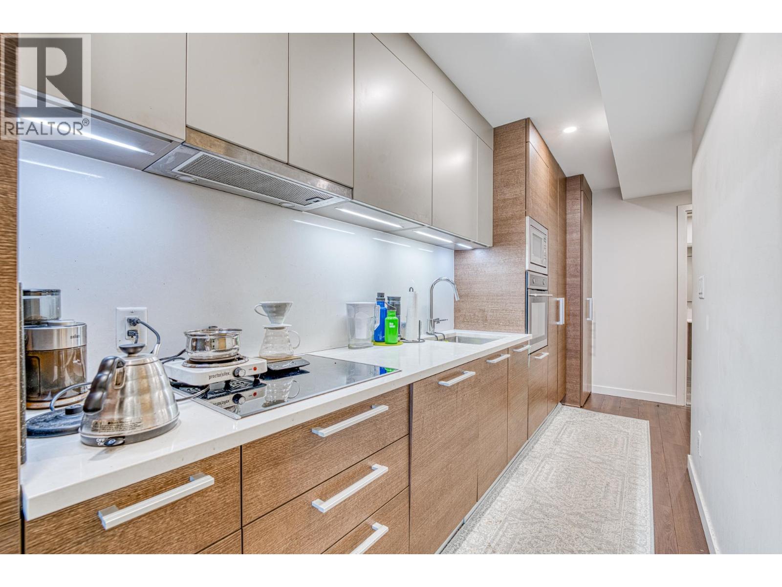 1806 285 E 10th Avenue, Vancouver, British Columbia  V5T 0H6 - Photo 2 - R3074303