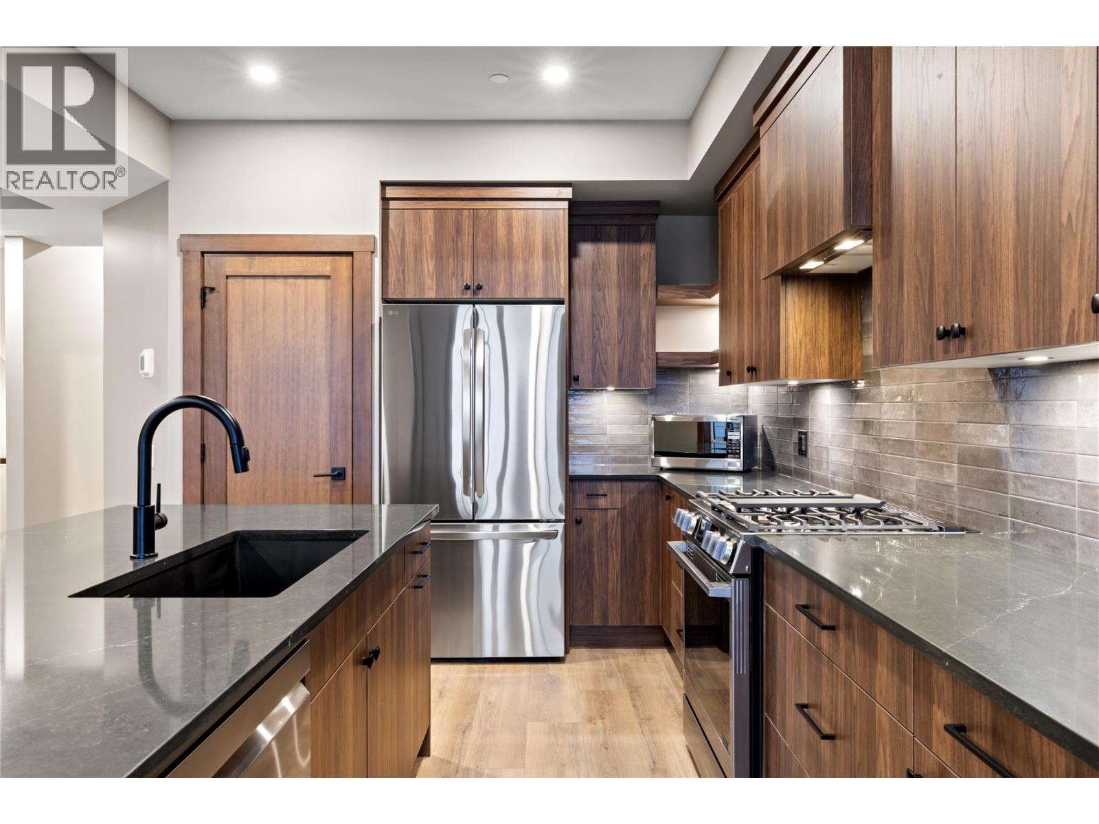 255 Feathertop Way Unit# 88, Big White, British Columbia  V1P 1T4 - Photo 2 - 10371044