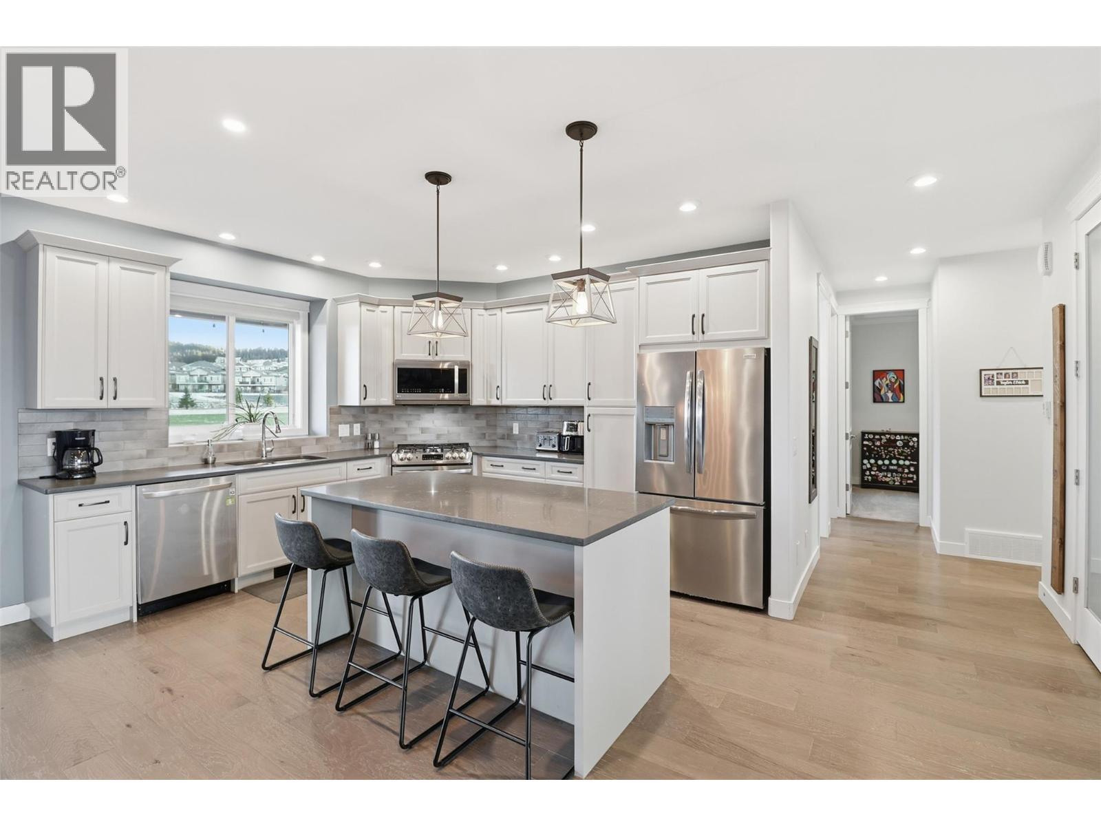 1332 Kinross Place, Kamloops, British Columbia  V1S 0B8 - Photo 5 - 10371637