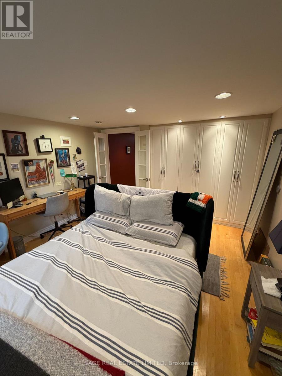 Main - 47 Stephanie Street, Toronto, Ontario  M5T 1B2 - Photo 10 - C12653196