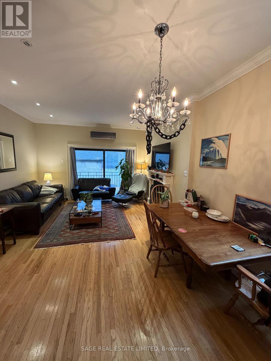 Main - 47 Stephanie Street, Toronto, Ontario  M5T 1B2 - Photo 5 - C12653196