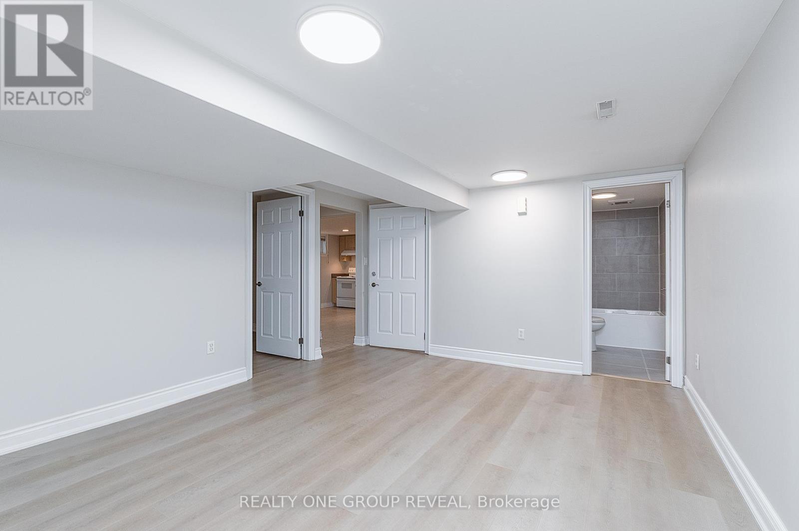 14 Taylor Road, Ajax, Ontario  L1S 2X4 - Photo 19 - E12653216