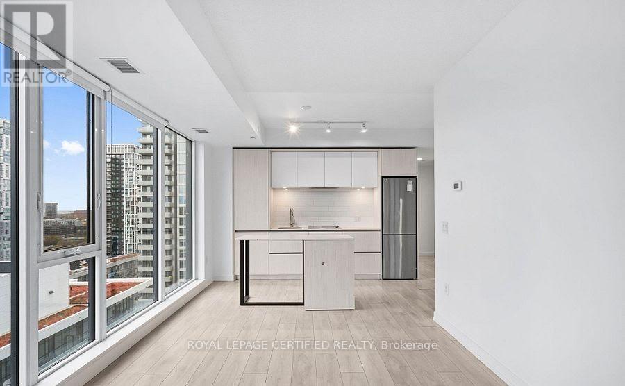 1611 - 225 Sumach Street, Toronto (Regent Park), Ontario  M5A 0P8 - Photo 3 - C12652496