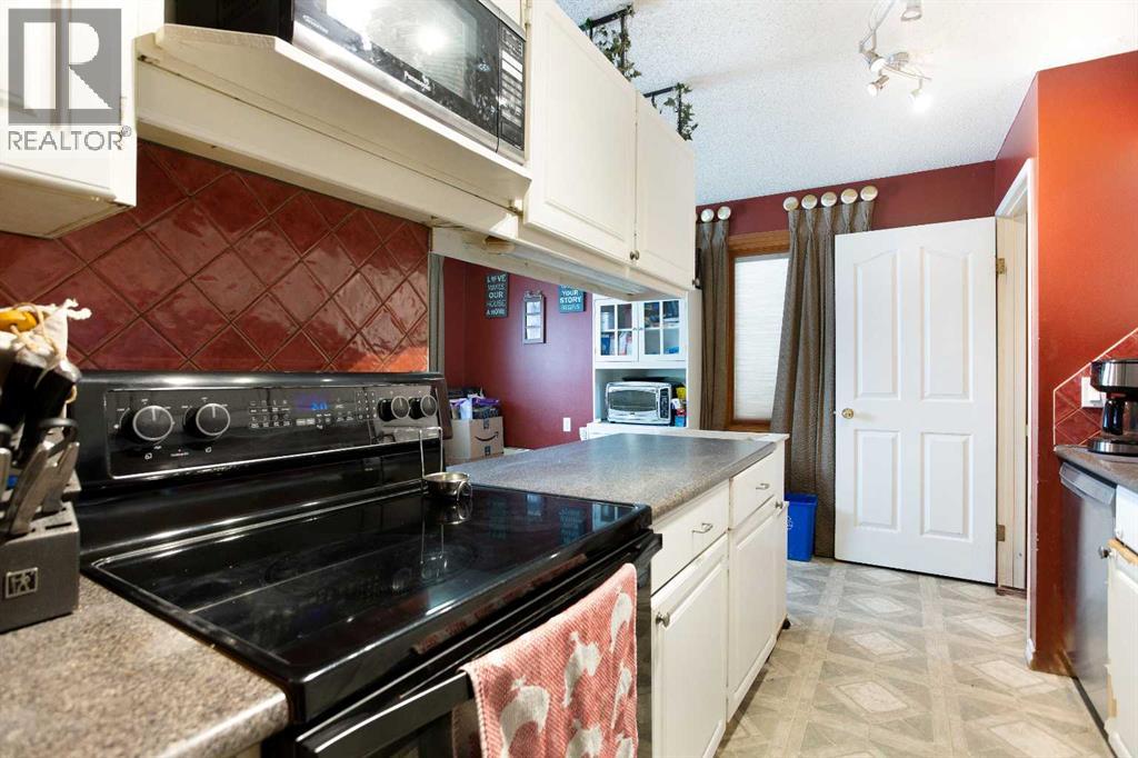 11 Ridgebrook Drive Sw, Airdrie, Alberta  T4B 1A9 - Photo 12 - A2273561