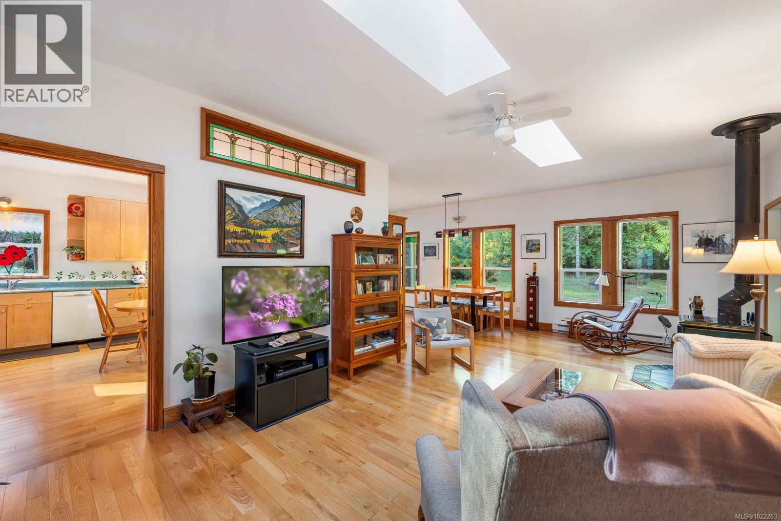 8875 Owl Cres, Denman Island, British Columbia  V0R 1T0 - Photo 14 - 1022263