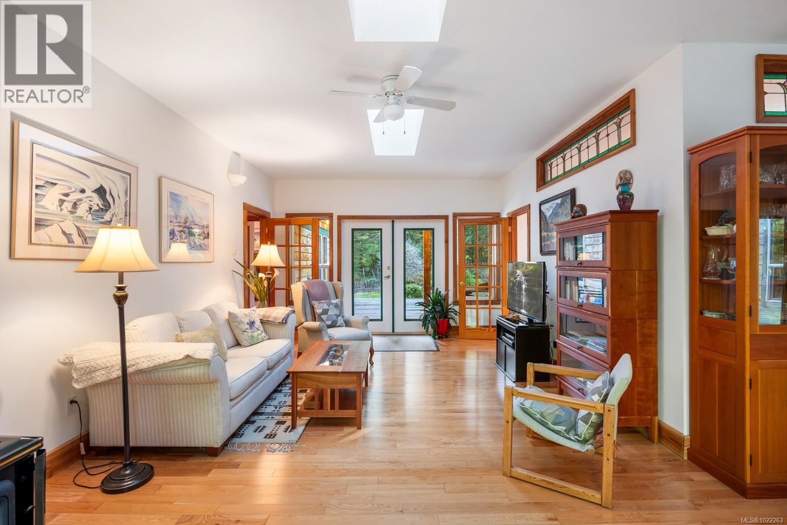 8875 Owl Cres, Denman Island, British Columbia  V0R 1T0 - Photo 15 - 1022263