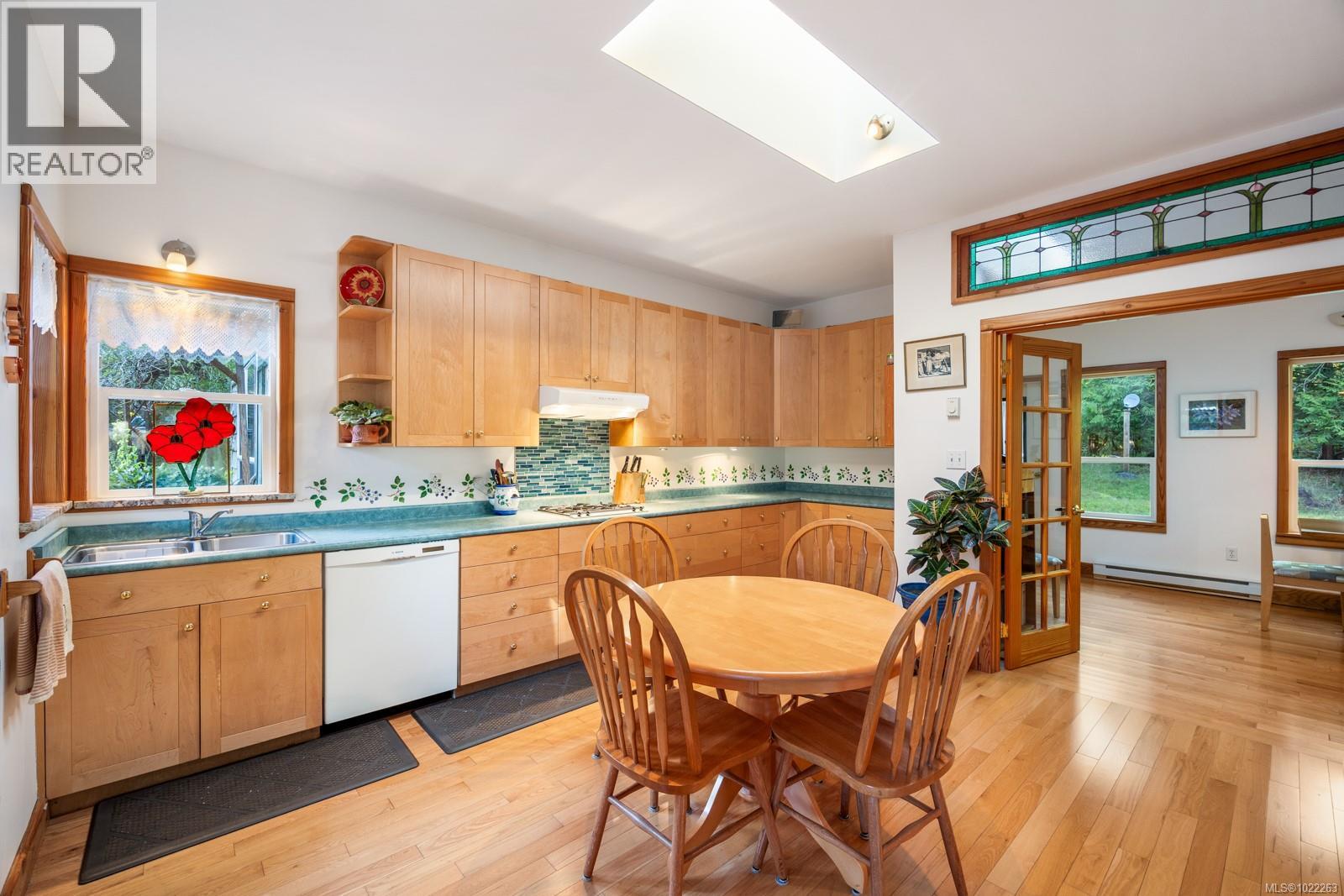 8875 Owl Cres, Denman Island, British Columbia  V0R 1T0 - Photo 16 - 1022263