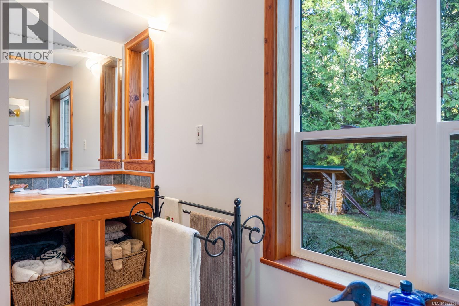 8875 Owl Cres, Denman Island, British Columbia  V0R 1T0 - Photo 25 - 1022263