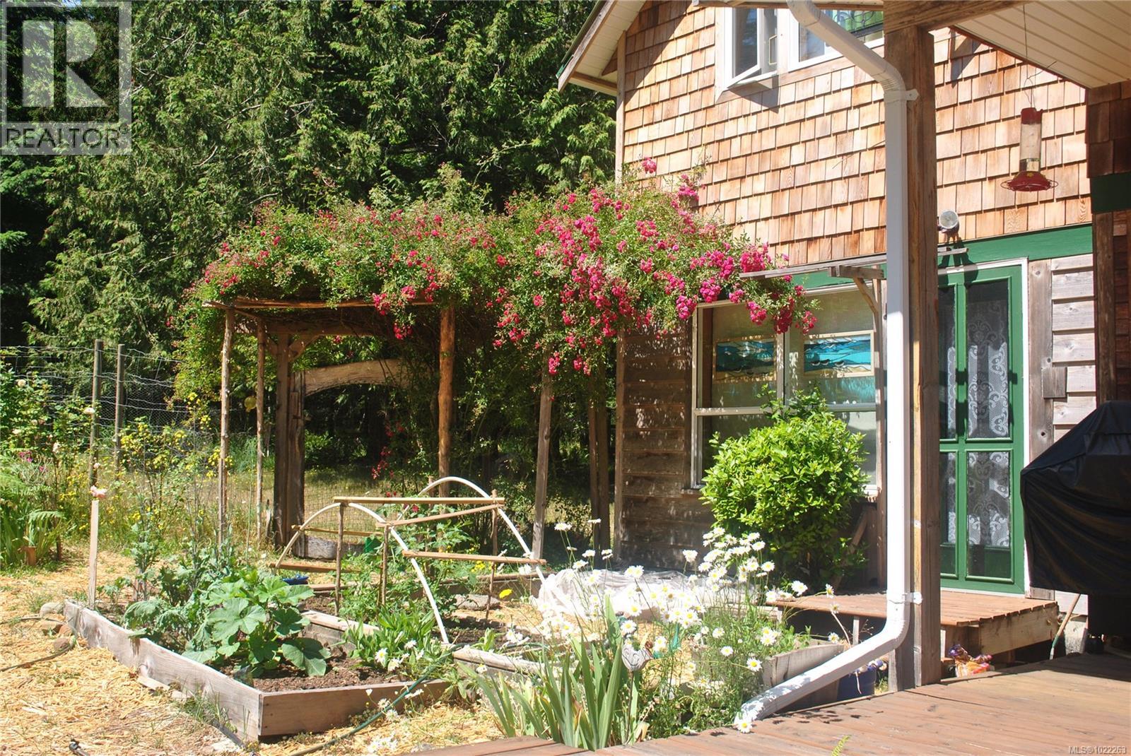 8875 Owl Cres, Denman Island, British Columbia  V0R 1T0 - Photo 42 - 1022263