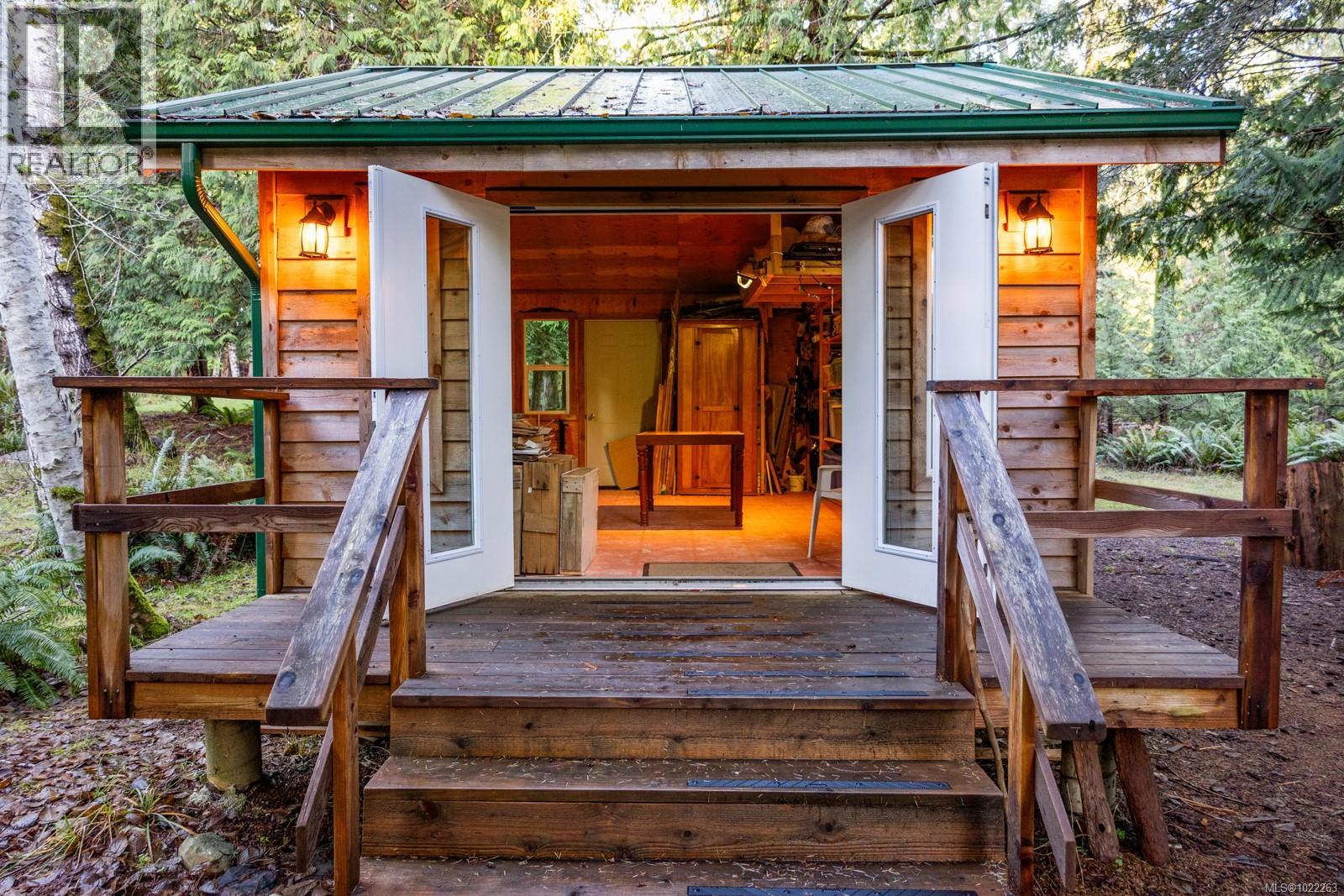 8875 Owl Cres, Denman Island, British Columbia  V0R 1T0 - Photo 43 - 1022263