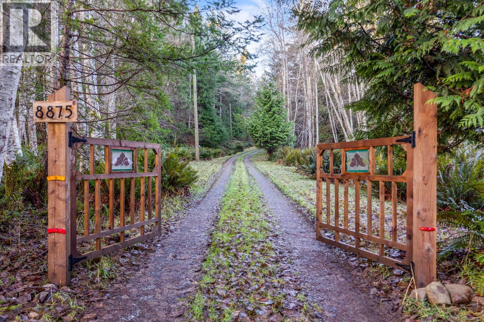 8875 Owl Cres, Denman Island, British Columbia  V0R 1T0 - Photo 5 - 1022263
