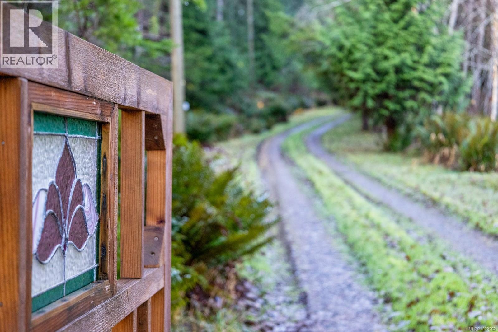 8875 Owl Cres, Denman Island, British Columbia  V0R 1T0 - Photo 6 - 1022263