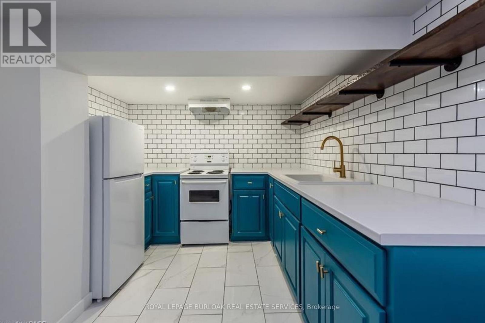 Lower - 257 East 17th Street, Hamilton, Ontario  L9A 4M6 - Photo 2 - X12653230