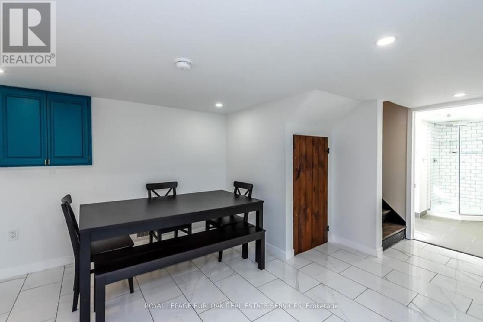 Lower - 257 East 17th Street, Hamilton, Ontario  L9A 4M6 - Photo 7 - X12653230