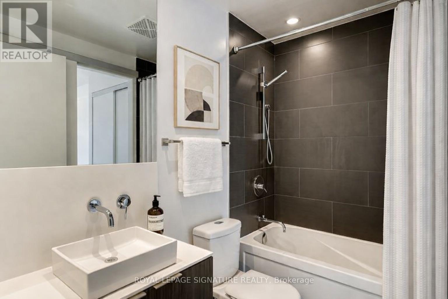 2502 - 159 Dundas Street E, Toronto, Ontario  M5B 1E4 - Photo 8 - C12647854