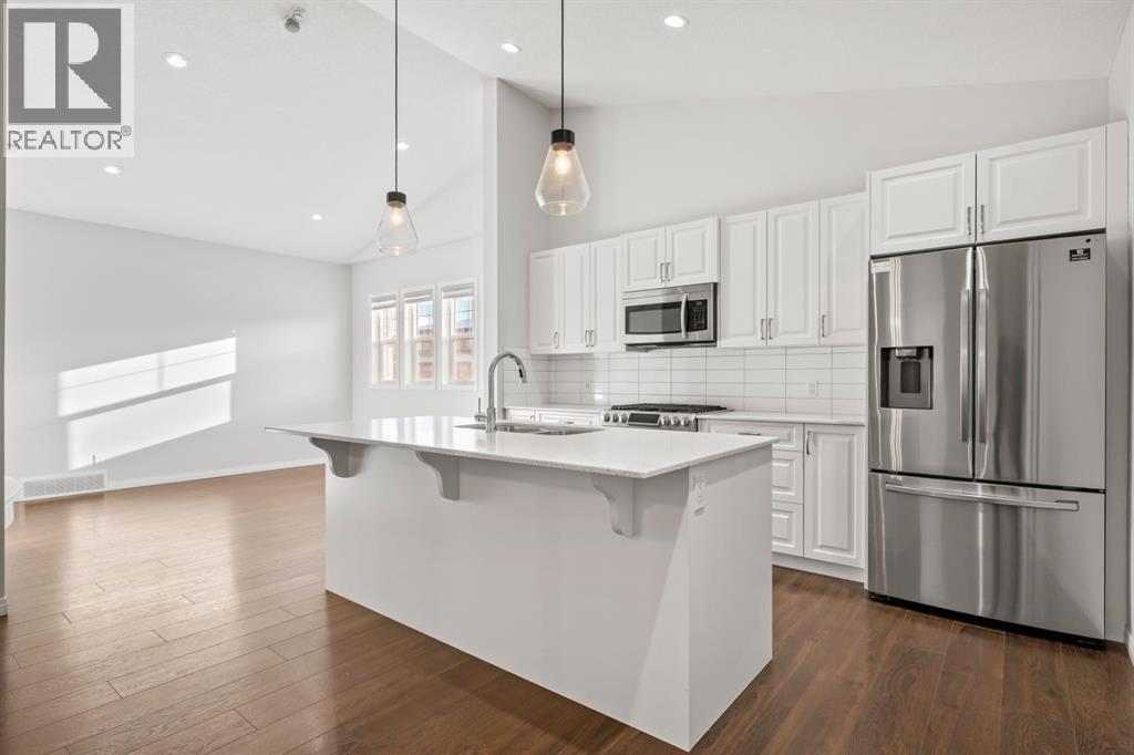 3 Hillcrest Close E, Airdrie, Alberta  T4B 4T9 - Photo 6 - A2274350