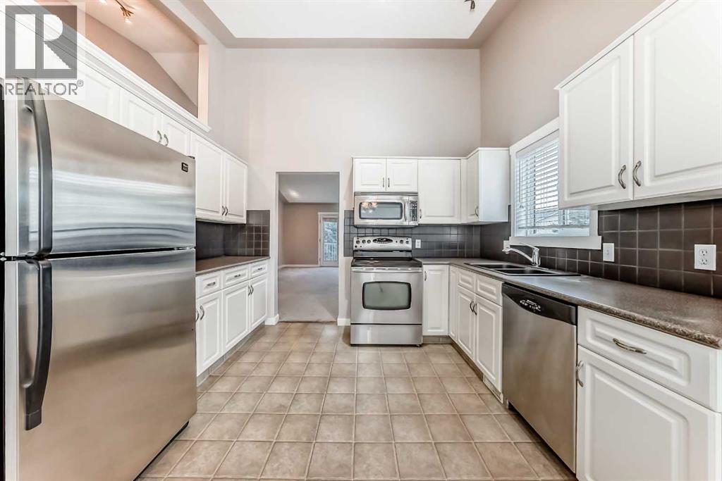 82 Sierra Morena Green Sw, Calgary, Alberta  T3H 3E5 - Photo 9 - A2262519