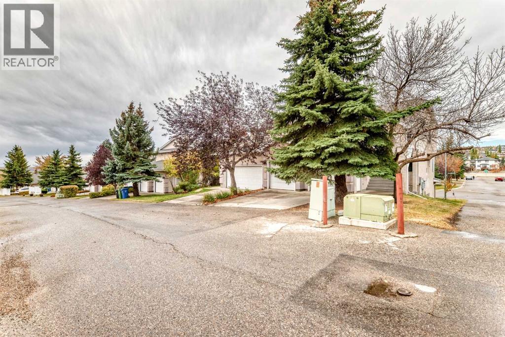 82 Sierra Morena Green Sw, Calgary, Alberta  T3H 3E5 - Photo 2 - A2262519