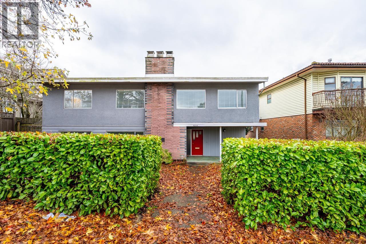 4044 PARKER STREET, Burnaby, British Columbia
