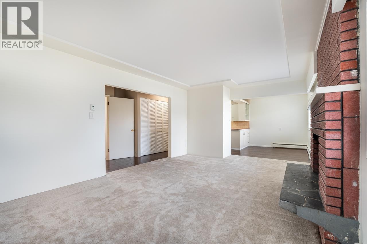 4044 Parker Street, Burnaby, British Columbia V5C 3B9 - Photo 12 - R3075147