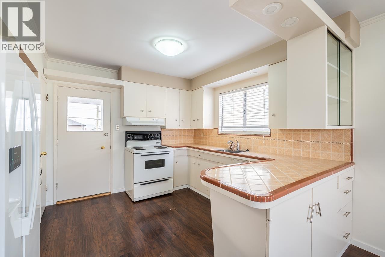 4044 Parker Street, Burnaby, British Columbia V5C 3B9 - Photo 6 - R3075147