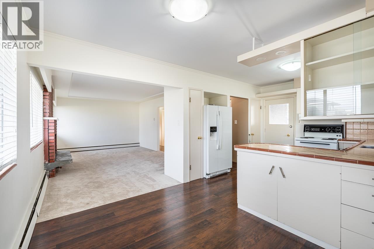 4044 Parker Street, Burnaby, British Columbia V5C 3B9 - Photo 7 - R3075147