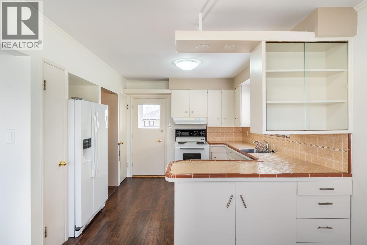 4044 Parker Street, Burnaby, British Columbia V5C 3B9 - Photo 8 - R3075147