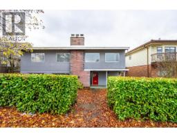 <div class="price">$1,699,000</div> 4044 Parker Street, Burnaby<br><div style="margin-bottom:8px;"><small>RE/MAX All Points Realty</small></div><div class='bed_bath'>4 Bed | 2 Bath</div>