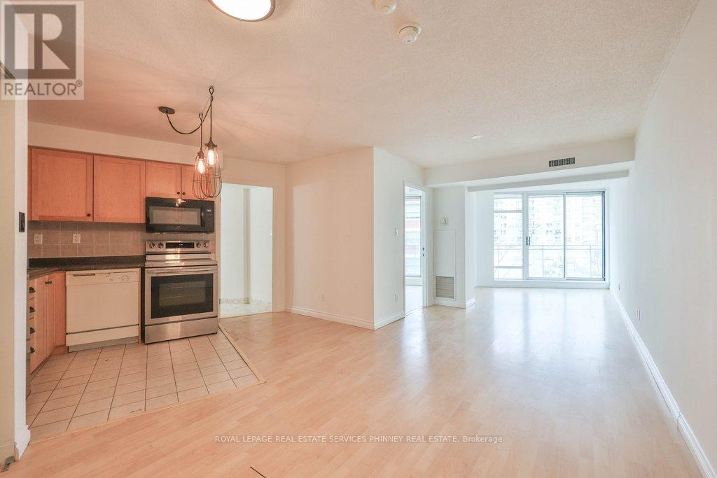 302 - 650 Queens Quay W, Toronto, Ontario  M5V 3N2 - Photo 1 - C12653250