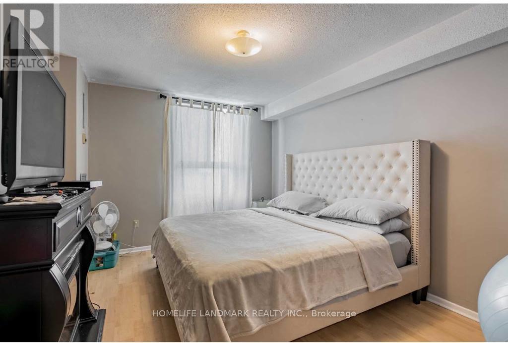 # 1402 - 177 Linus Road, Toronto, Ontario  M2J 4S5 - Photo 12 - C12653252