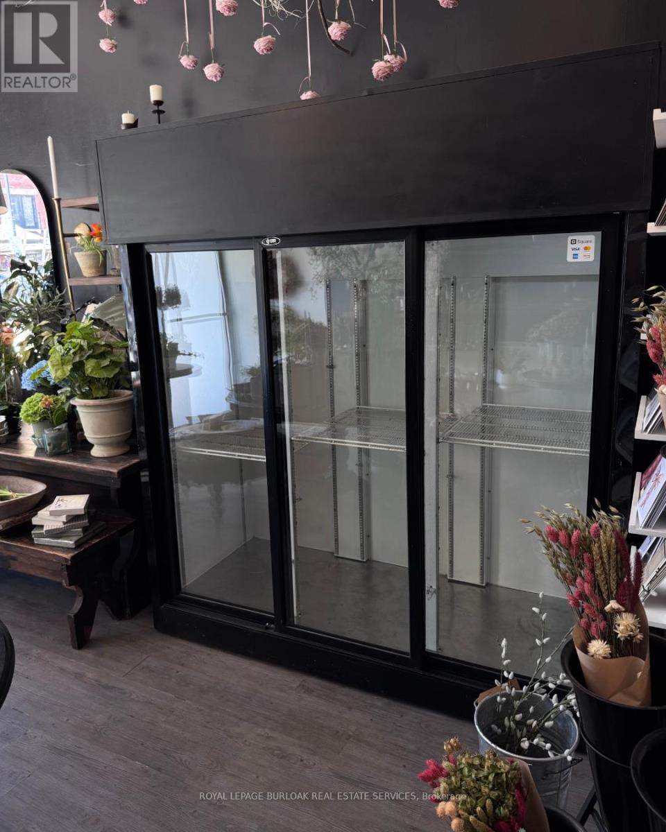 3130 Dundas Street W, Toronto, Ontario  M6P 2A1 - Photo 7 - W12483616