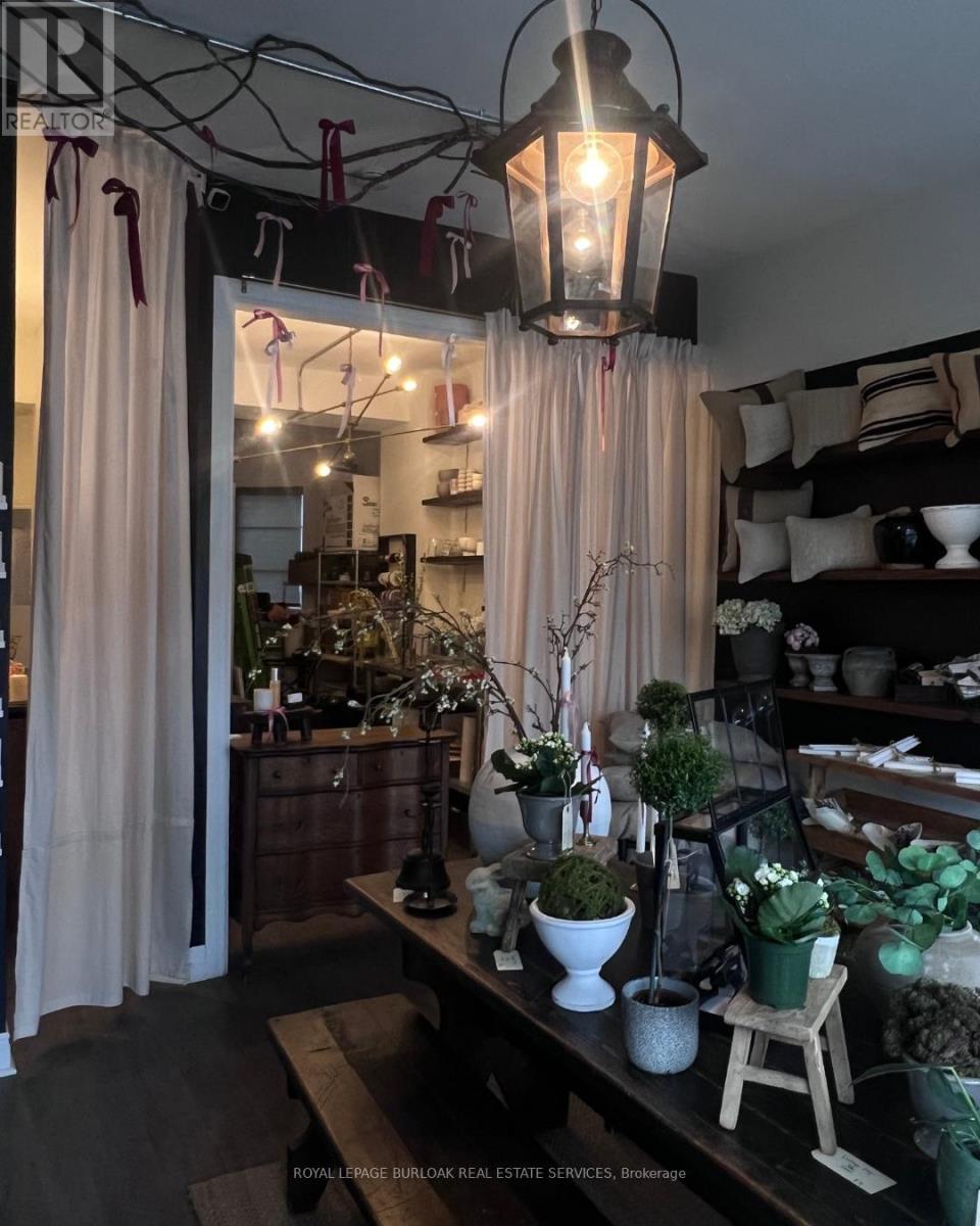 3130 Dundas Street W, Toronto, Ontario  M6P 2A1 - Photo 2 - W12483616