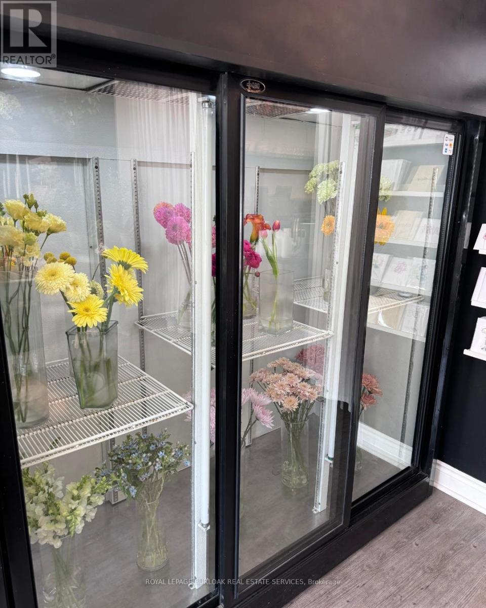 3130 Dundas Street W, Toronto, Ontario  M6P 2A1 - Photo 8 - W12483616