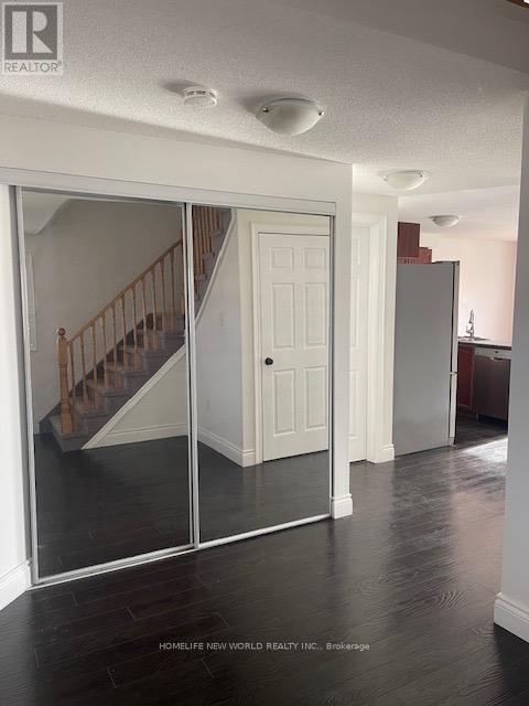 Main - 93 Courtney Crescent, Barrie (Painswick South), Ontario  L4N 5S9 - Photo 4 - S12653270