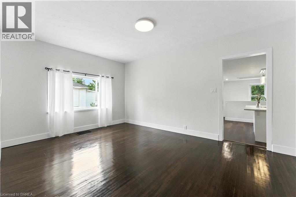 34 North Park Street, Brantford, Ontario  N3R 4J6 - Photo 5 - 40752933