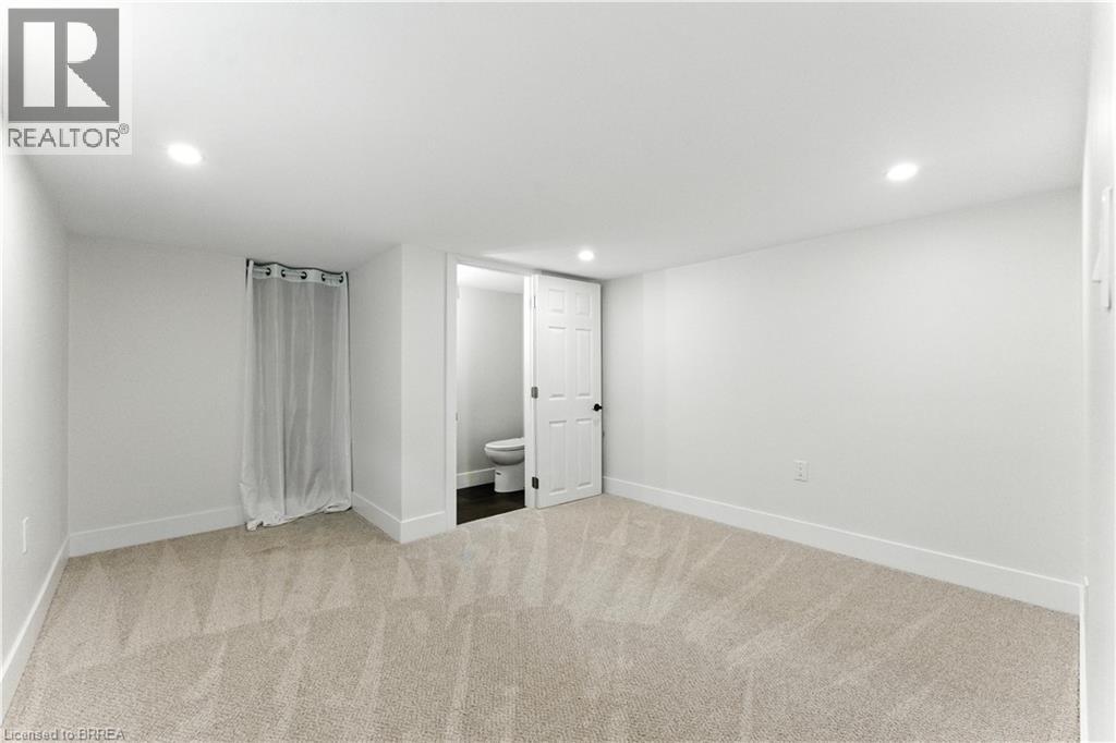 34 North Park Street, Brantford, Ontario  N3R 4J6 - Photo 22 - 40752933