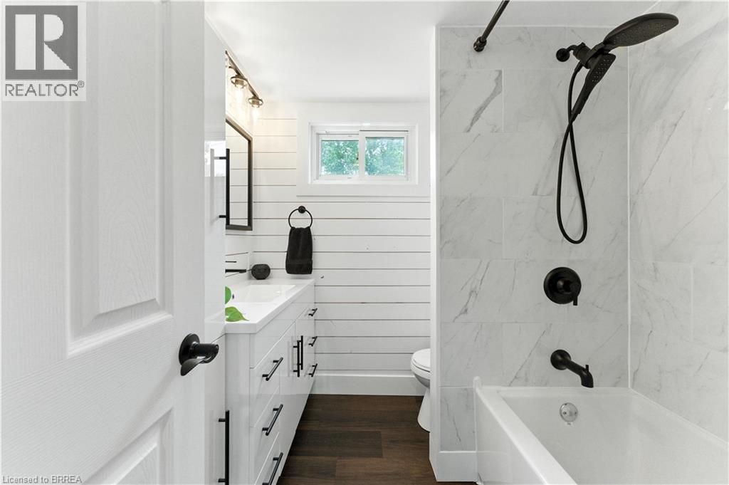 34 North Park Street, Brantford, Ontario  N3R 4J6 - Photo 14 - 40752933