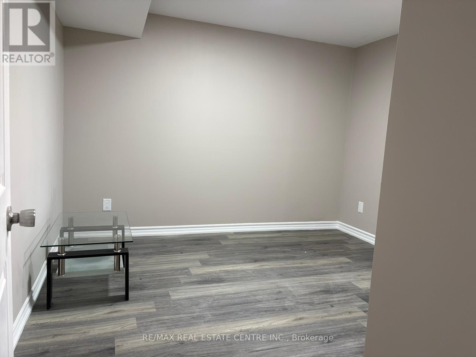 12 Spalding Gate S, Brampton, Ontario  L6Y 4S7 - Photo 4 - W12653258