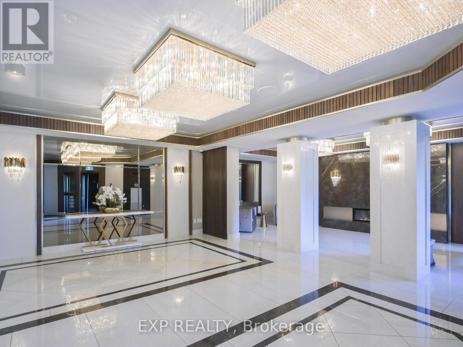 209 - 7420 Bathurst Street, Vaughan, Ontario  L4J 6X4 - Photo 3 - N12650894