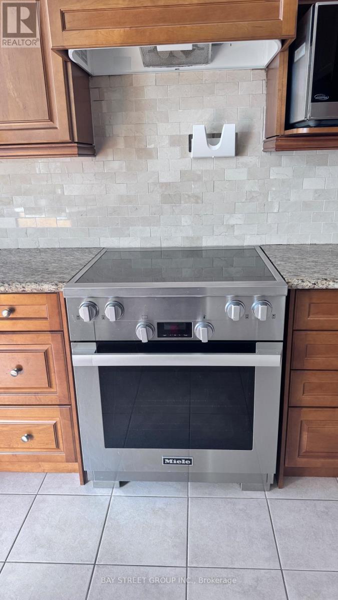 336 Turning Leaf Road, Oakville, Ontario  L6L 6W7 - Photo 44 - W12650496