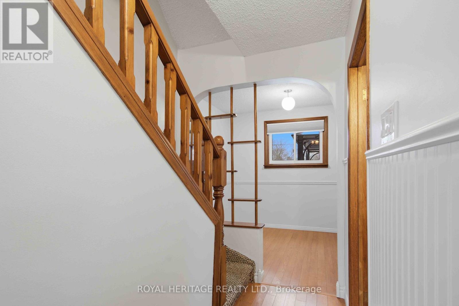 6 Kerr Crescent, Quinte West, Ontario  K8V 2W3 - Photo 11 - X12653300