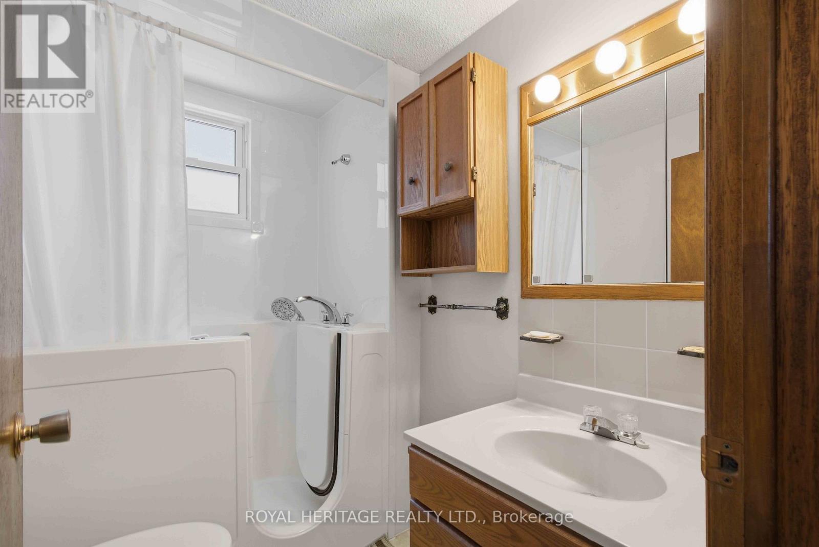 6 Kerr Crescent, Quinte West, Ontario  K8V 2W3 - Photo 18 - X12653300