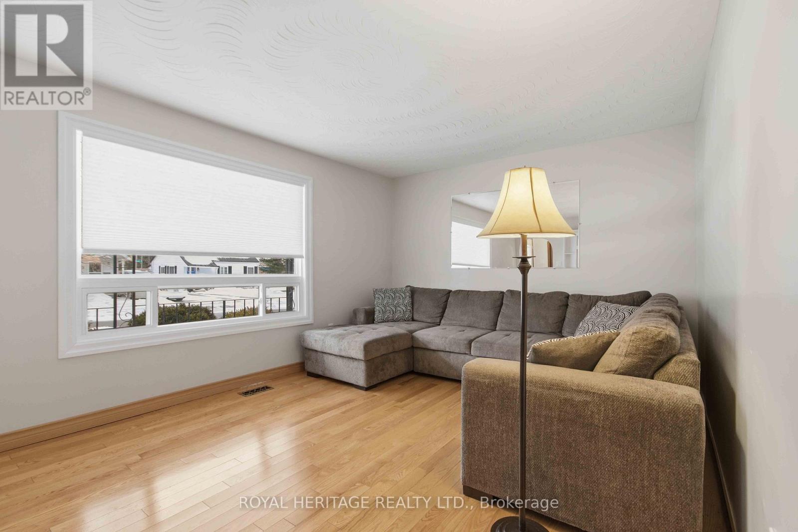 6 Kerr Crescent, Quinte West, Ontario  K8V 2W3 - Photo 6 - X12653300